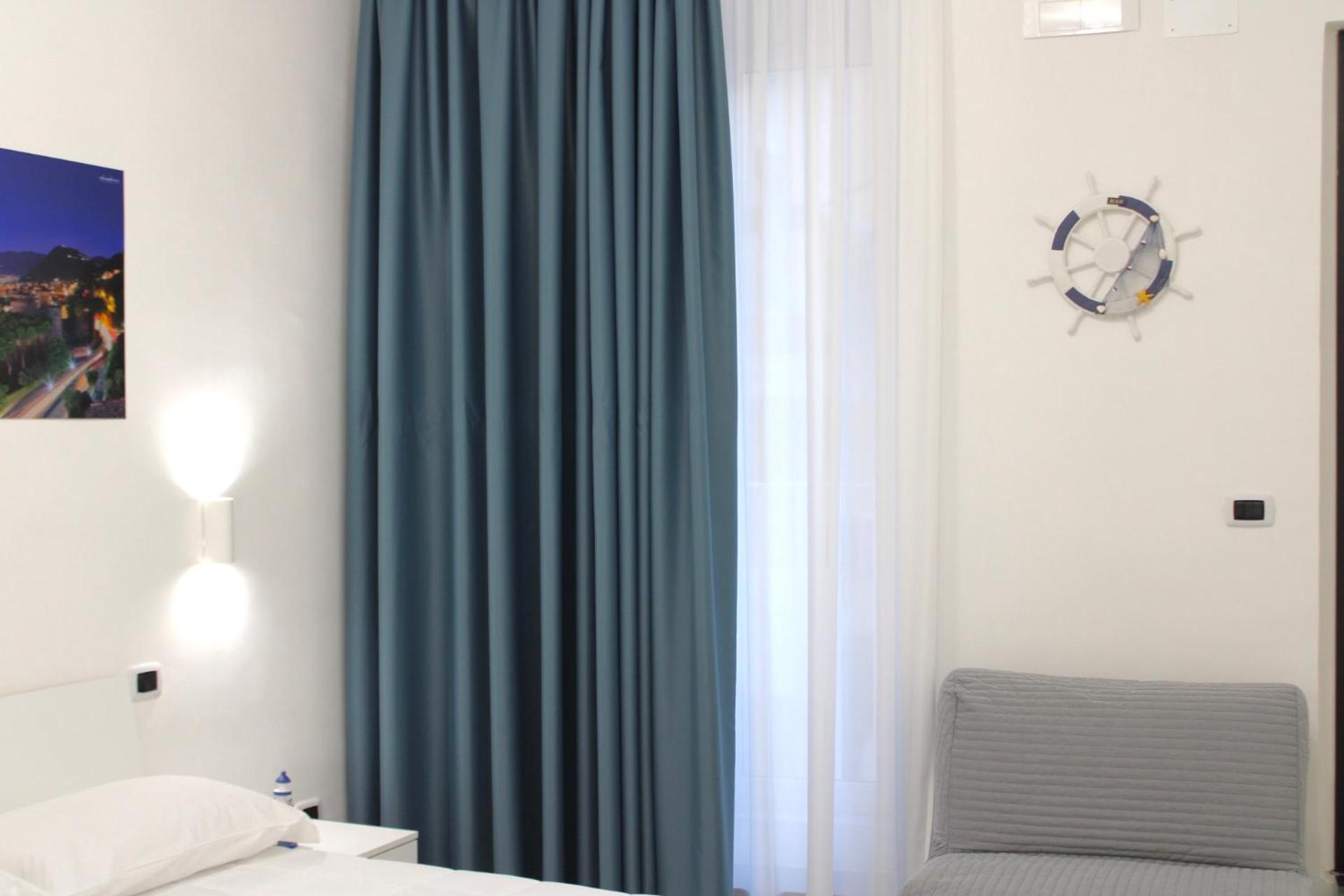 Francesco House Bed and Breakfast Castellammare di Stabia Exteriör bild